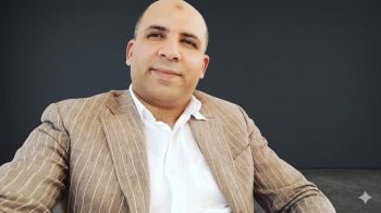 المنظّر السياسي والممارس السياسي والفاسد السياسي