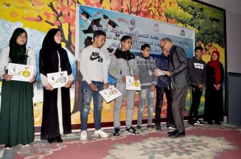 الاحتفاء بالتلاميذ المتفوقين في حفل التميز بالثانوية التأهيلية تاوجطات الجديدة بمديرية الحاجب