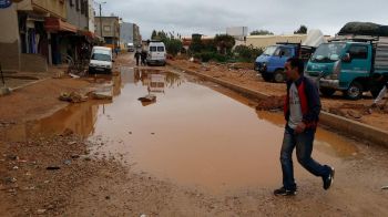 أولى التساقطات المطرية تفضح هشاشة البنية التحتية بمكناس (صور)