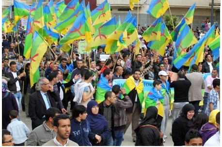 خنيفرة : منظمات أمازيغية تتهم المخزن بشرْعنة جرائم حرب ضد الأمازيغ