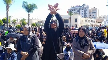 جمعية حقوقية وثلاثة أحزاب يسارية.. حملة تضامن واسعة مع عاملات سيكوميك بمكناس ضد جشع الباطرونا
