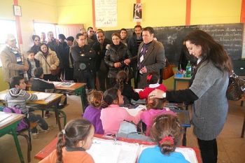 زيارة إجتماعية و إنسانية لمجموعة مدارس سيدي عيسى بإقليم الحاجب 