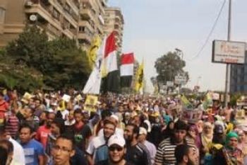 مظاهرات بأنحاء مصر وترقب لمحاكمة مرسي 
