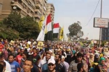 مظاهرات بأنحاء مصر وترقب لمحاكمة مرسي