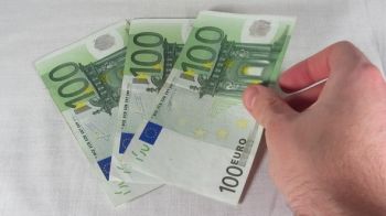 إدانة متهم بترويج عملة أجنبية مزورة بمكناس بعشرة أشهر حبسا