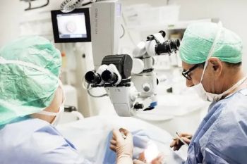 بشراكة مع مؤسسة الشيخ زايد.. استفادة 11 مريضا من عمليات مجانية لزرع القرنية بالمستشفى الجامعي عمر الإدريسي بفاس