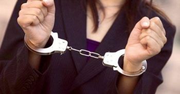 ضحاياهم من هواة الاستثمار في التداول.. تطورات جديدة في قضية اعتقال سيدة وابنتها بمكناس