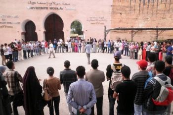 الطلبة ينتصرون في معركة التسجيل بمكناس
