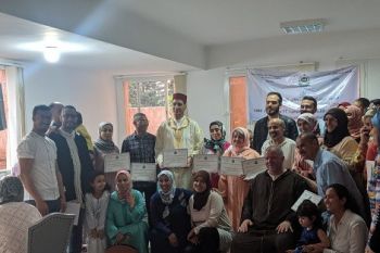 ممرضون وتقنيون يدخلون الفرحة على مرضى السرطان وينظمون حفل إفطار بدار الحياة بمكناس