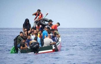 إنقاذ 32 مرشحا للهجرة السرية من الغرق في عرض البحر بطانطان من بينهم شباب من مكناس