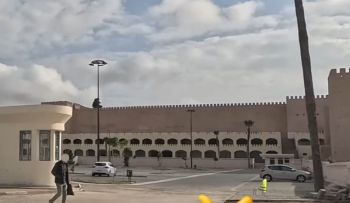 رئيس جماعة مكناس يوضح بخصوص موقف سيارات زين العابدين