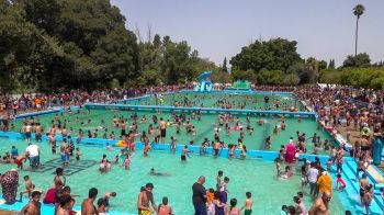 المتنفس الوحيد لآلاف الأسر المكناسية.. المسبح البلدي بمكناس يفتح أبوابه لاستقبال المصطافين