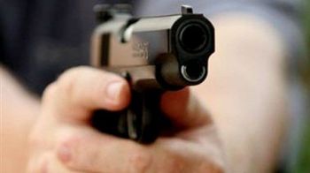 خطير.. اعتقال مهاجر مغربي بمكناس أشهر مسدسا في مواجهة مواطن