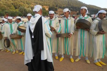 عين اللوح تستعد لاحتضان فعاليات الدورة 17 للمهرجان الوطني لفن أحيدوس (البرنامج)