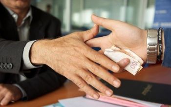 نسبة الرشوة في قطاعي الصحة والداخلية بجهة مكناس تافيلالت تبلغ 5%