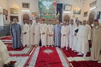 لجنة ملكية تشرف على تسليم هبات ملكية لشرفاء عدد من الأضرحة بمكناس