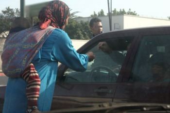 مكناس.. ظاهرة التسول لدى الأطفال واليافعين والنساء: وجه يعكس الإهمال الاجتماعي