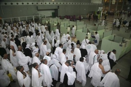 الوالي الموساوي يستقبل الحجاج البالغ عددهم 769 بعمالة مكناس ويعقد معهم لقاء تواصلي