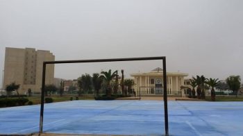 ملعب حي واد الذهب بسيدي بوزكري في حلة جديدة