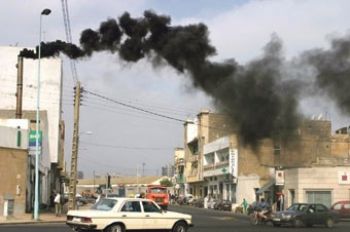 سكان حي الزيتون بمكناس يعانون من انبعاثات