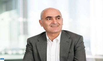 الرئيس الأمريكي يعين مغربيا على رأس لجنة ستشرف على تسريع إنتاج لقاح مضاد لكوفيد-19