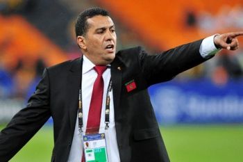 مدرب المغرب الفاسي رشيد الطوسي يُبعد اللاعب الحموني عن معسكر مراكش