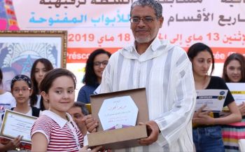 سفيرة القراءة مريم أمجون توجه نصائح من ذهب للأطفال في ندوة علمية بمكناس (صور)