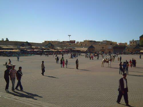 لقاء حول