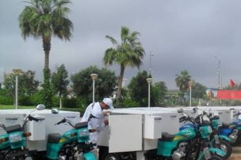 تسليم سيارات إسعاف ومعدات لحاملي مشاريع في طار المبادرة الوطنية للتنمية البشرية إقليم إفران 