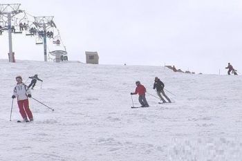 نادي إفران للتزحلق يفوز بالبطولة المغربية في التزحلق على الجليد