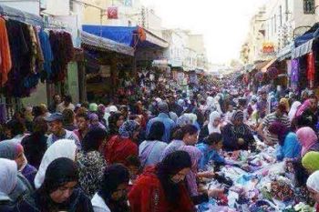 تحرير الملك العمومي من الباعة المتجولين بشوارع المدينة العتيقة بمكناس