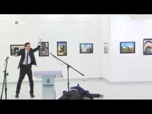 لحظة اغتيال سفير روسيا بتركيا