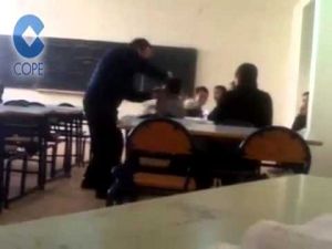 فضيحة أستاذ يجلد تلميذا مغربيا بمليلية