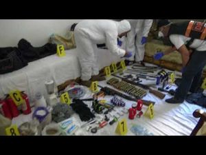 من قلب شقة الارهابيين بفاس هذا ما وجوده - YouTube