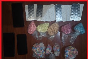 مصالح الأمن توقف سيدتين بمجرد وصولهما إلى مكناس فجرا وبحوزتهما كمية كبيرة من حبوب الهلوسة